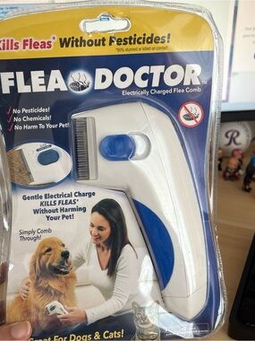 Flea Doctor Electrically Charged Flea Comb - White & Blue